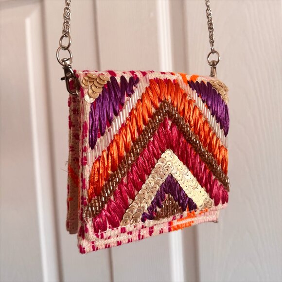 Raffia Embellished Gloria Clutch - Picture 3 of 8